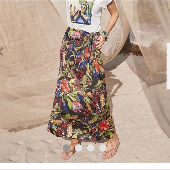 Chico’s botanical print sarong black (3) - Picture 12 of 12